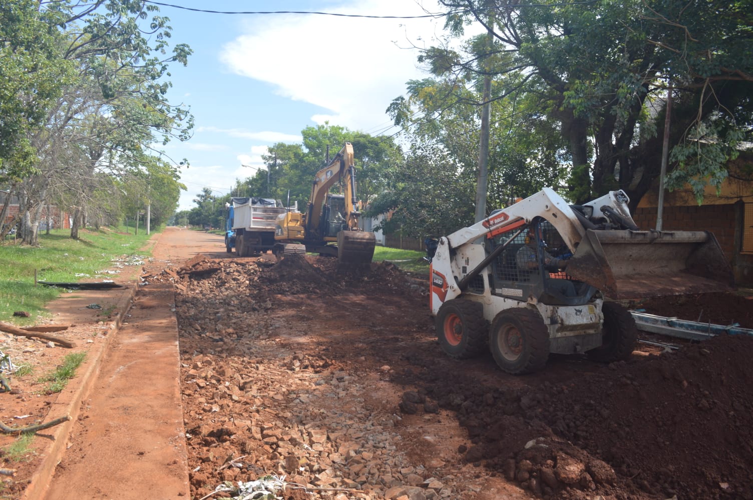 Brindan infraestructura vial a barrios de Itaembé Este